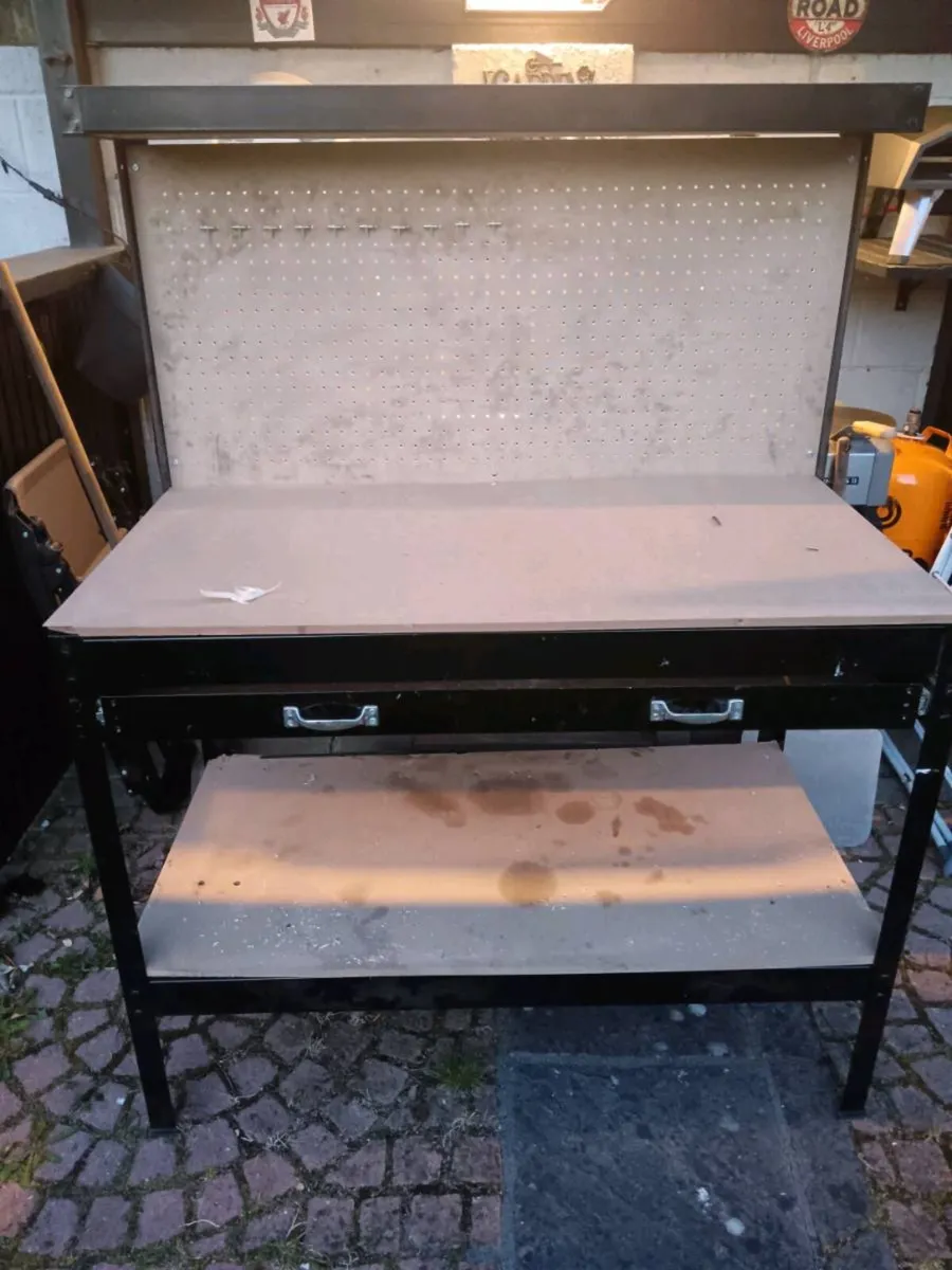 Work bench - Image 2