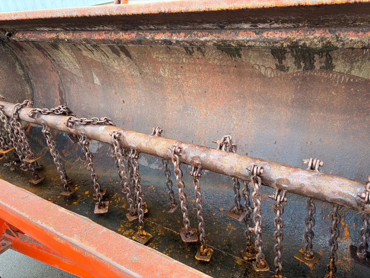 Abbey 2070 Dung Spreader - Image 3