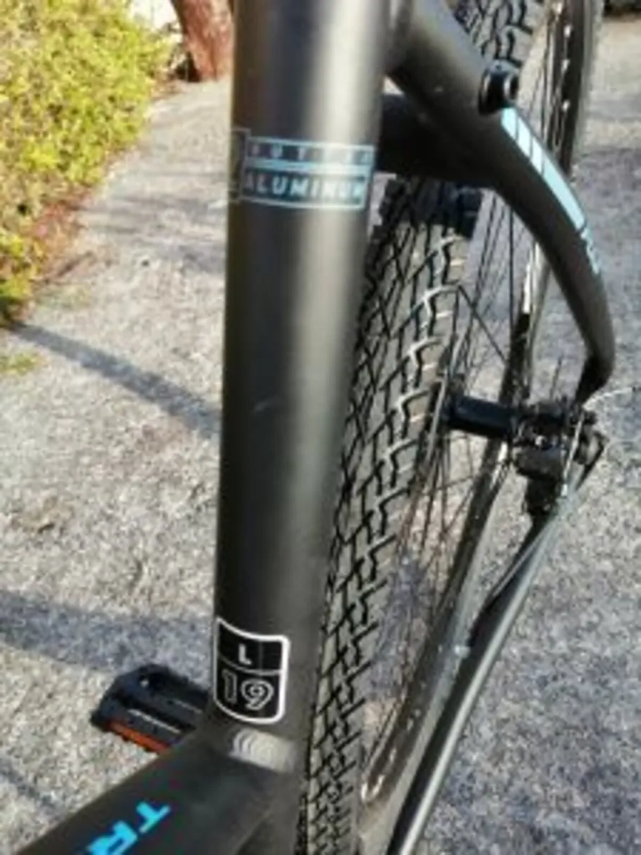 Ladies bicycle - Image 3