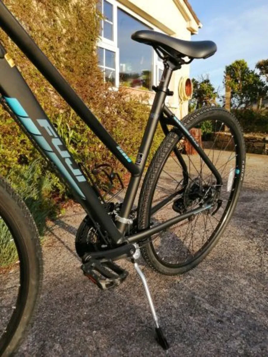 Ladies bicycle - Image 4