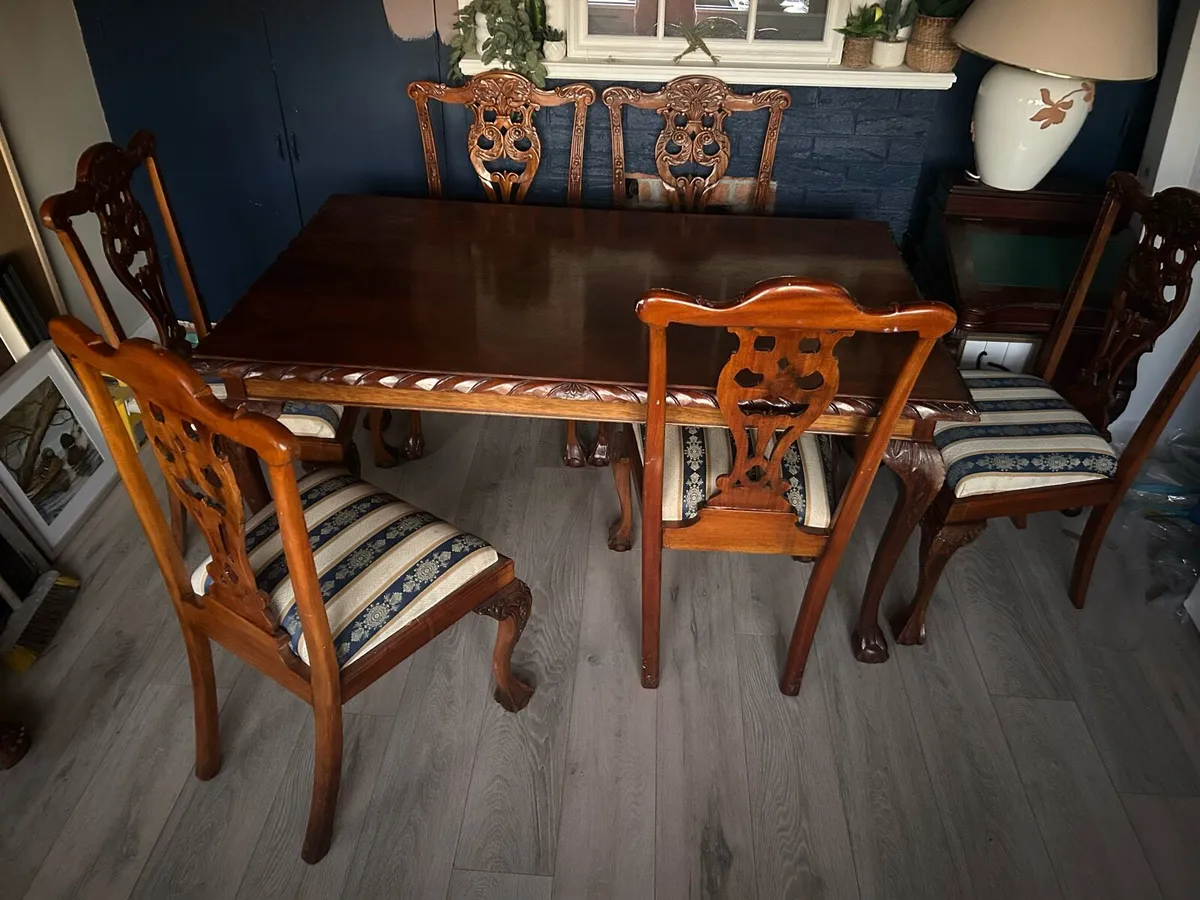 Dinning room table mahogany set - Image 1