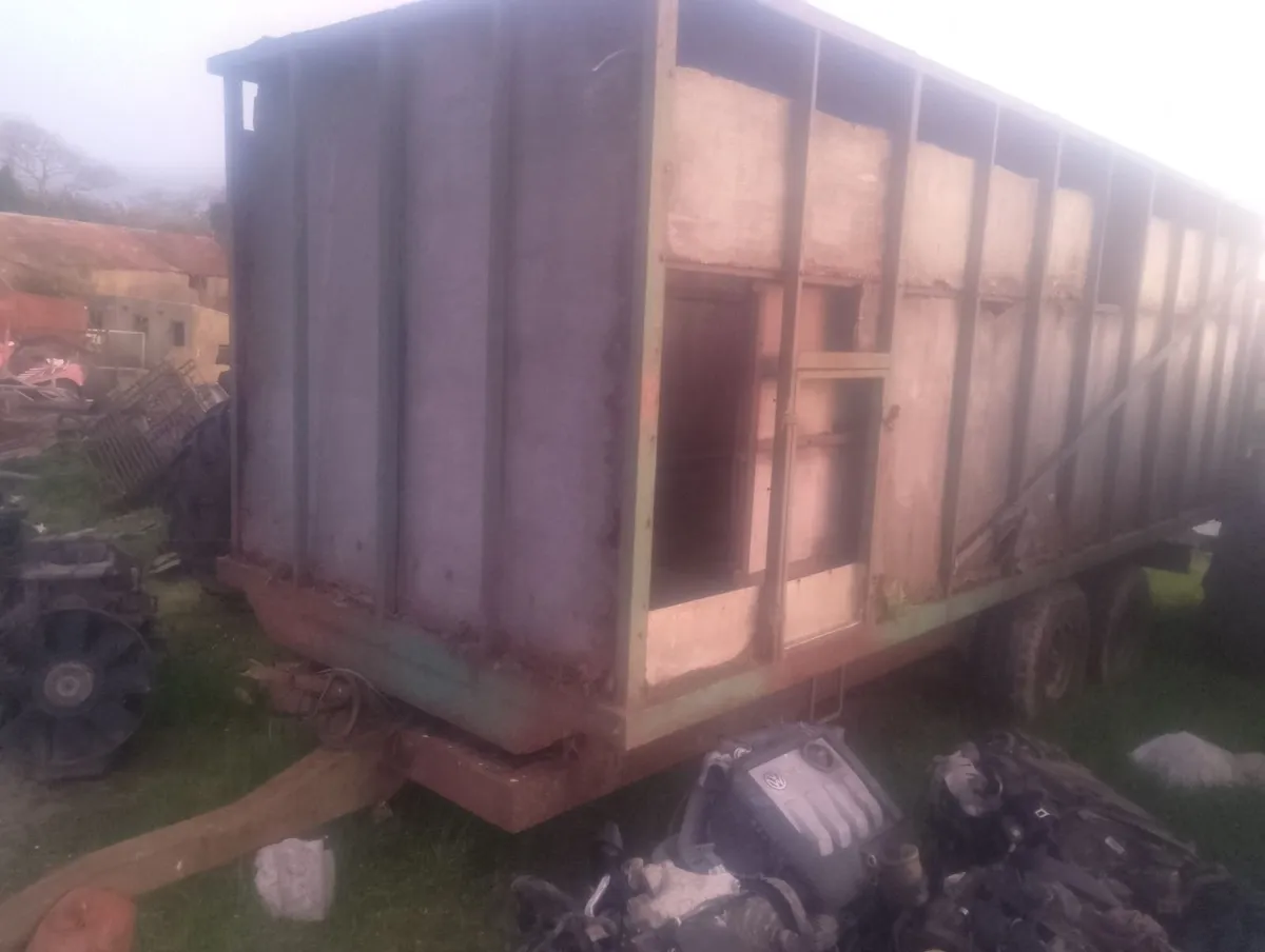 Tractor trailer - Image 3