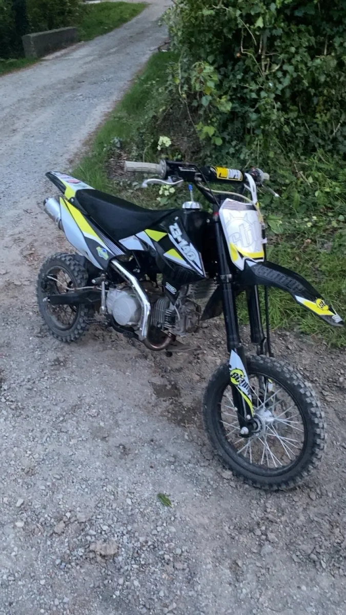 Stomp pit bike - Image 1