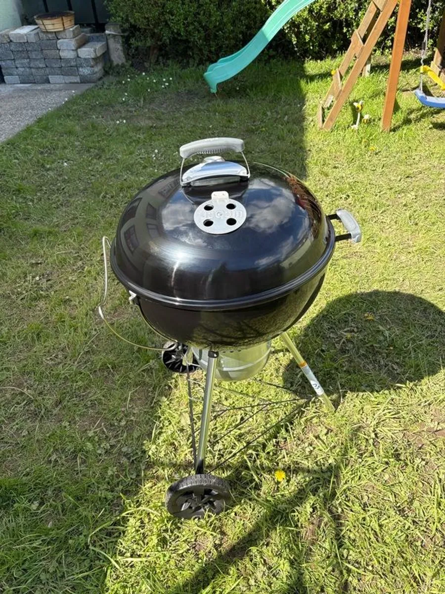Weber 57cm Used 3 Times, In Perfect Condition.collection Only - Image 2