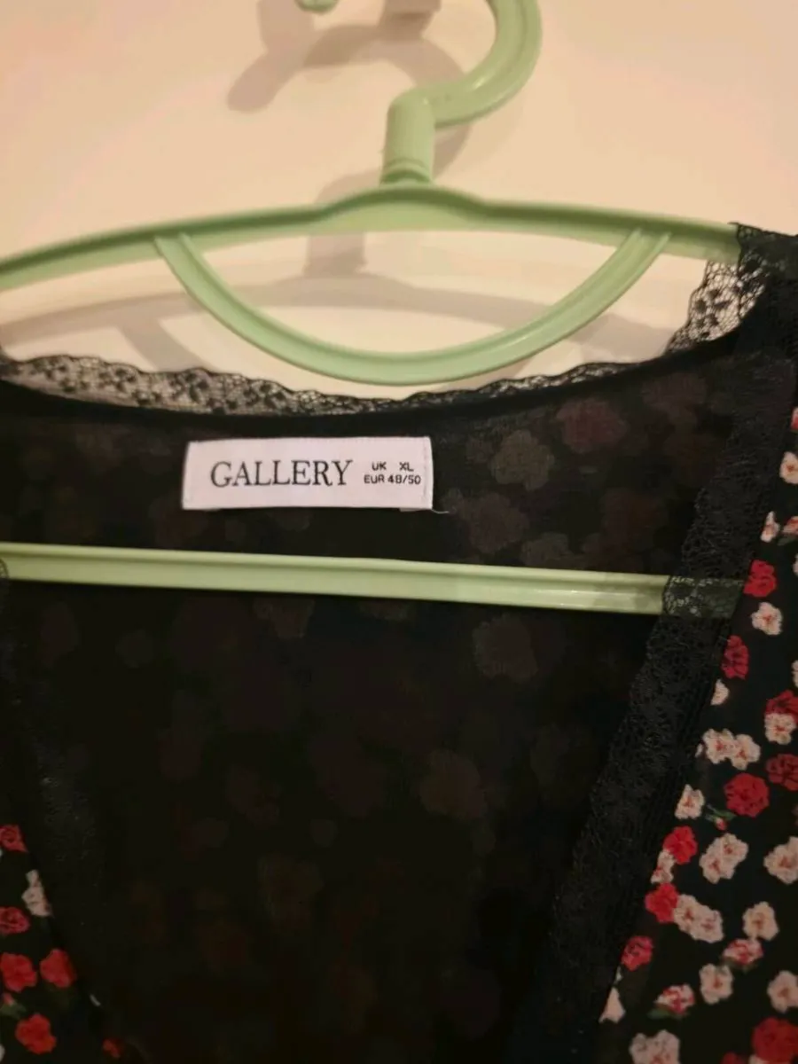 Lace floral dress - Image 2