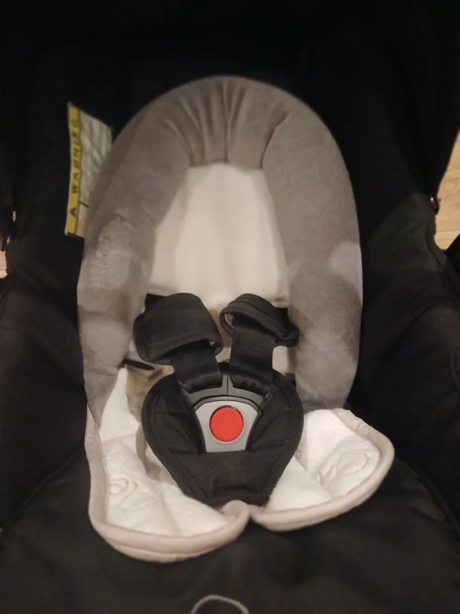 Baby elegance car seat - Image 3