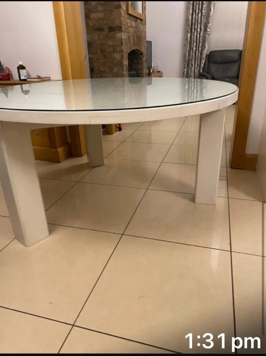 Kitchen table - Image 2