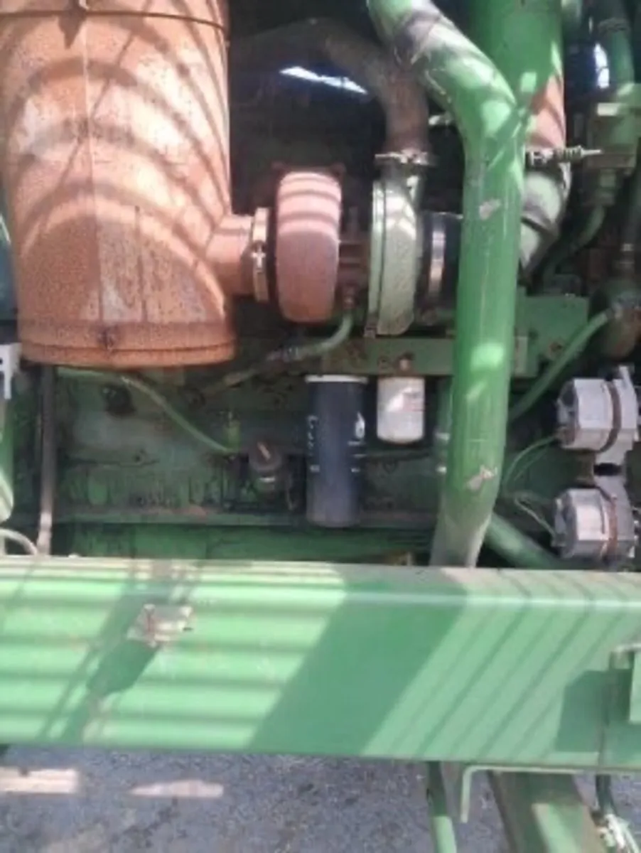 John Deere harvester - Image 4