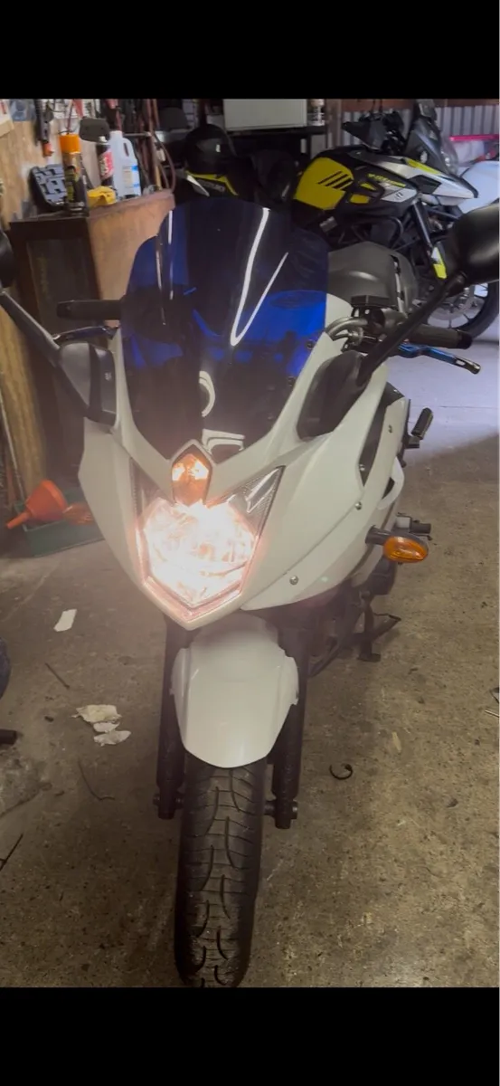 Yamaha XJ6 Diversion - Image 1