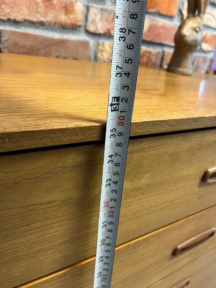 Mid century Chest of drawers - Image 4