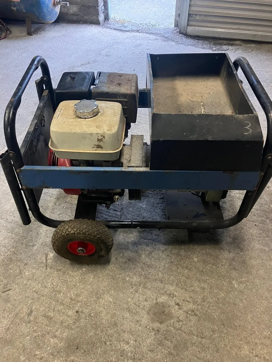 200AMP Welder Generator - Image 1