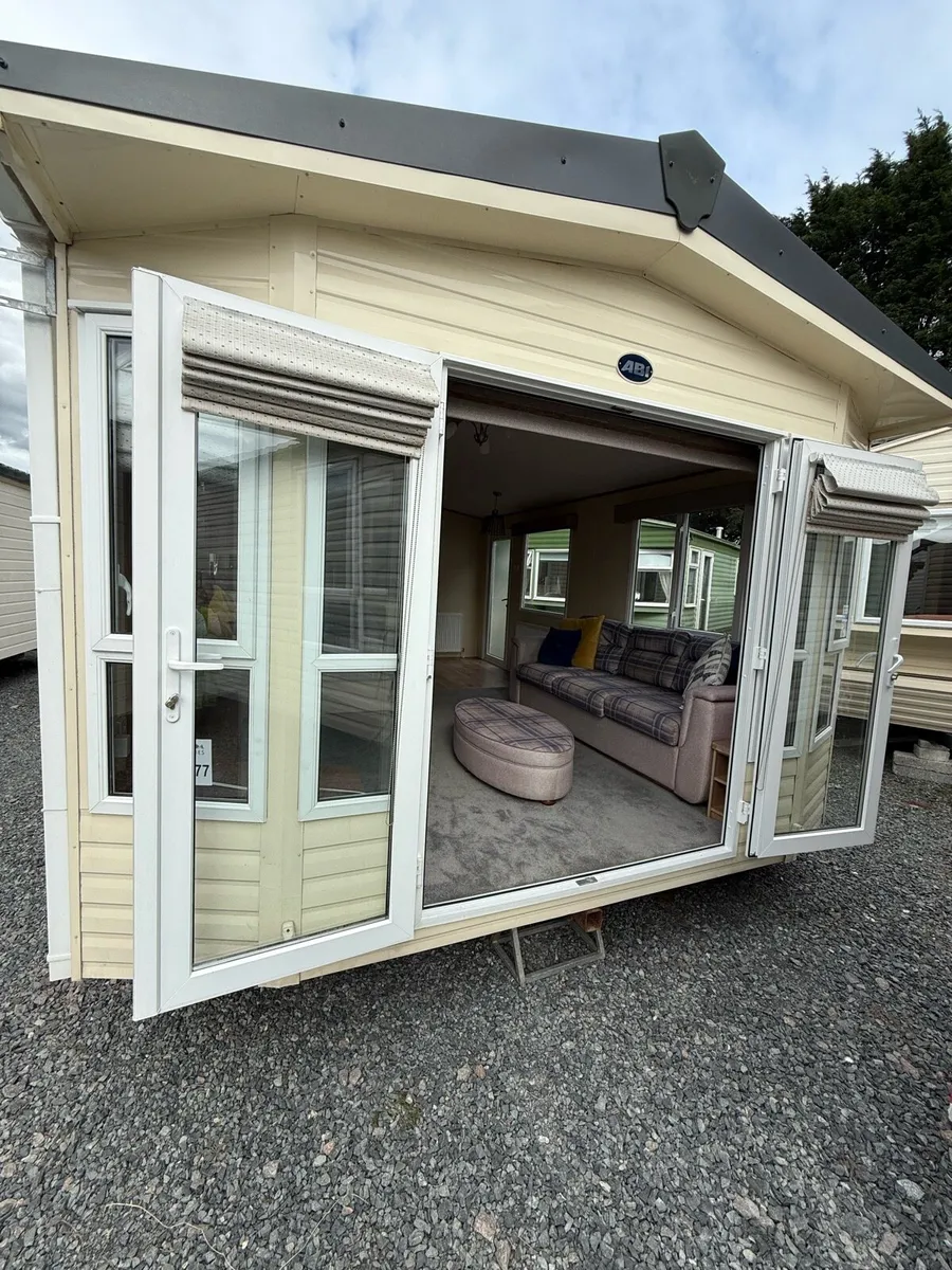 Abi Derwin 37-12 Full winter pack At TPS Caravan - Image 1