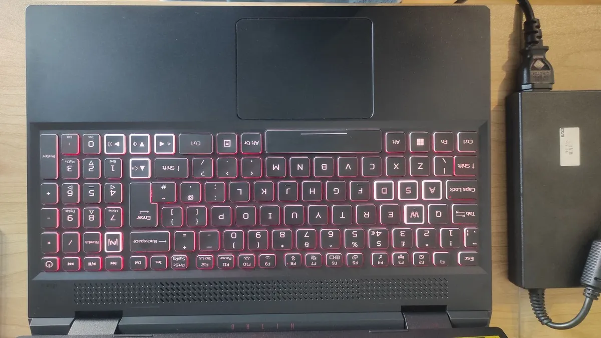 Acer Nitro 5 RTX 4050 / i5 / 16GB / 144Hz - Image 2