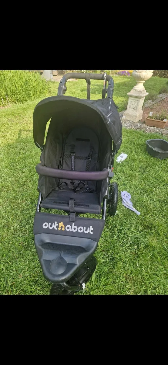 Out n about single and double - Image 3