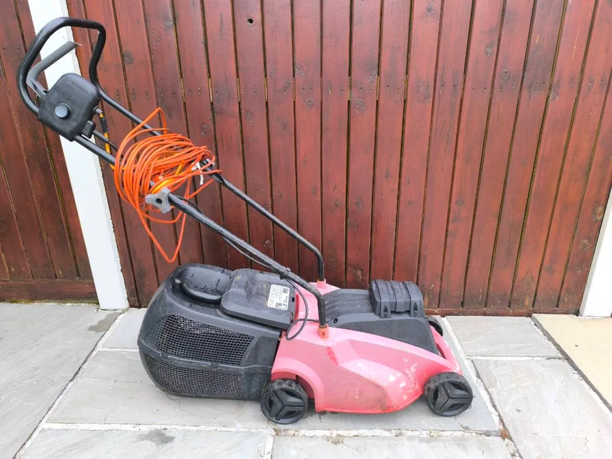 Electric lawnmower working great - Image 1