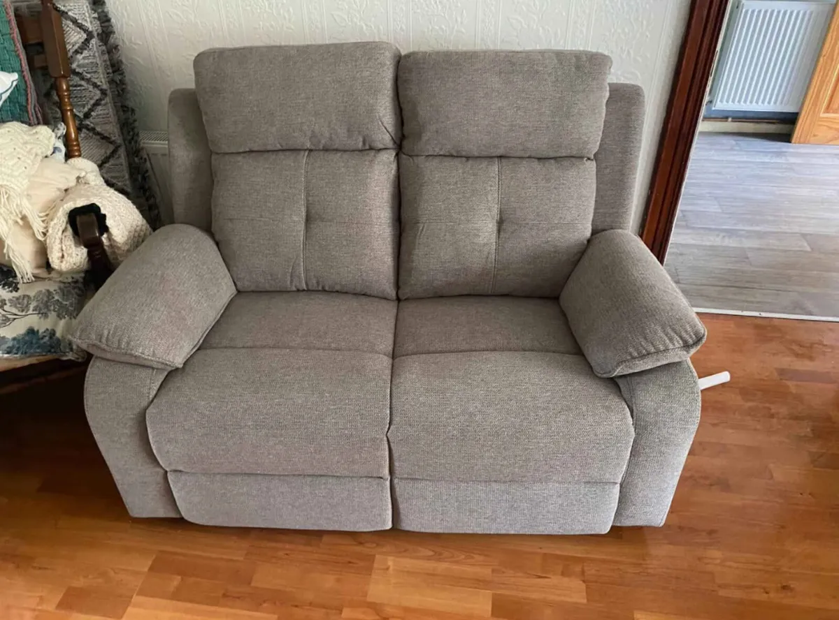 Light brown 3+2 recliner sofa suite couch set - Image 2