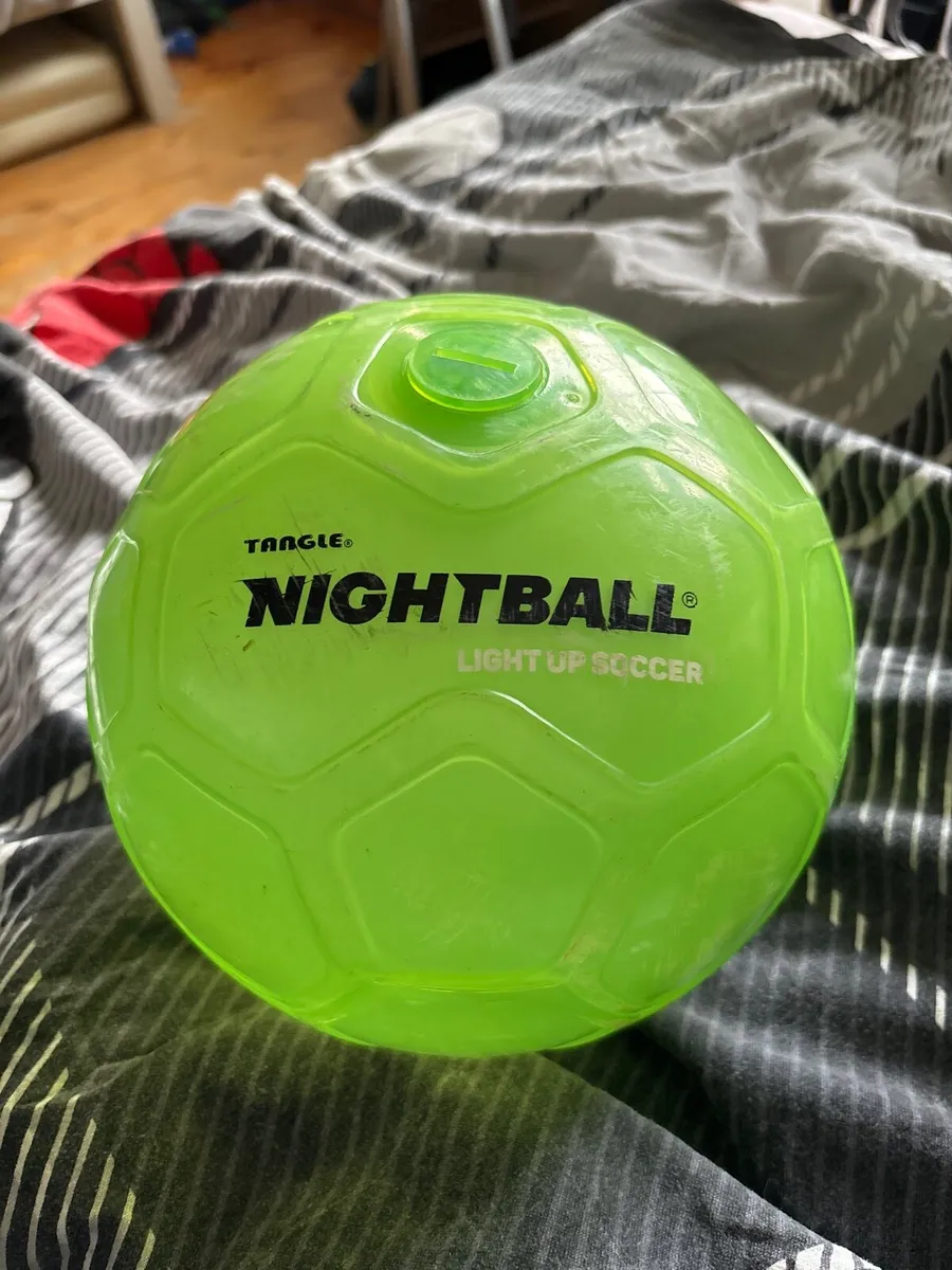 Tangle Nightball (Glows in the dark)