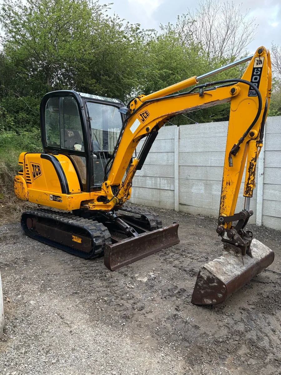 3 ton JCB mini digger for sale - Image 1