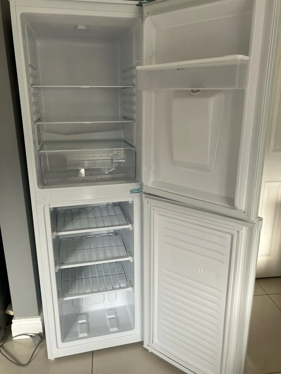 Logik Upright Fridge Freezer - Image 2