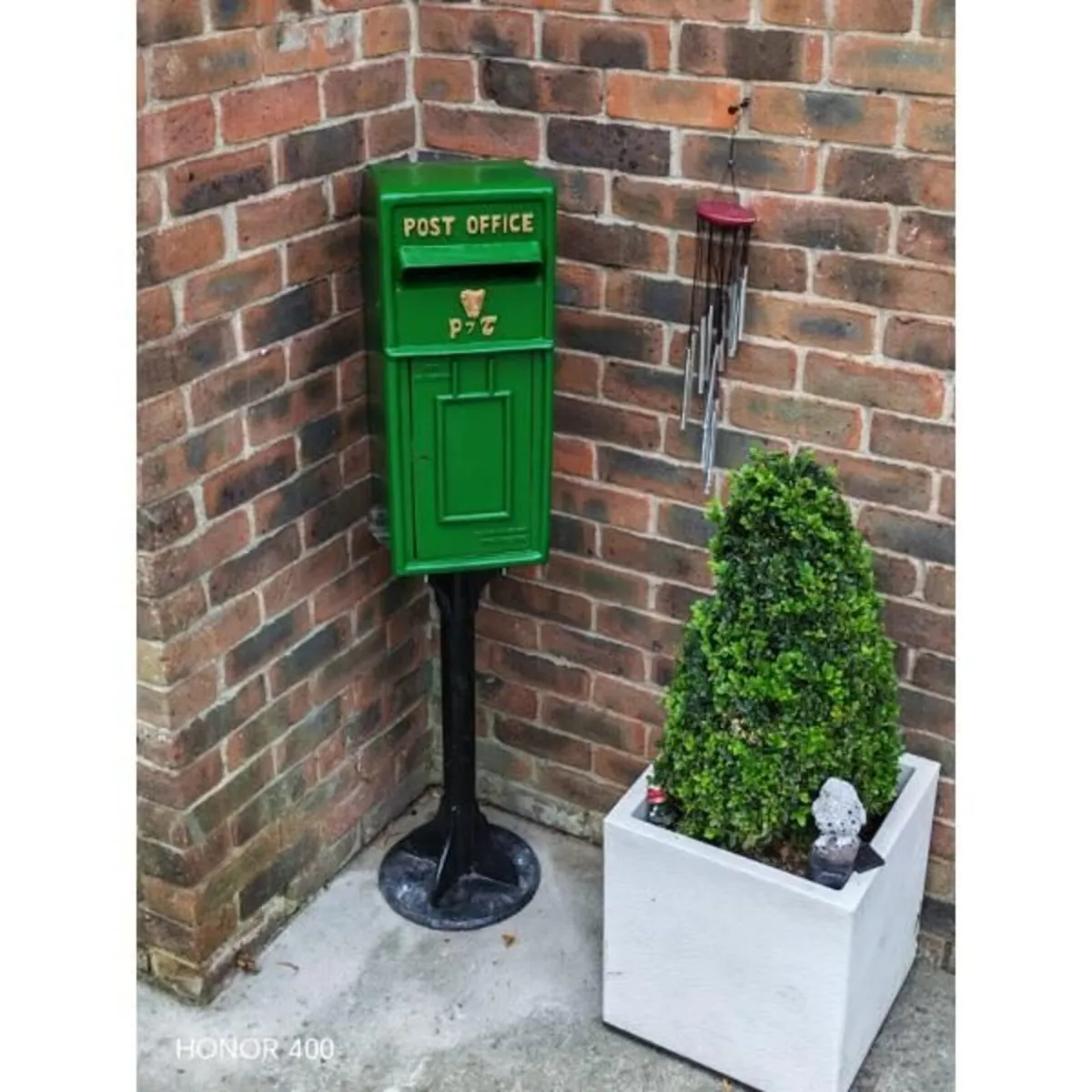 Irish Cast Iron Post Box H233 - Image 4