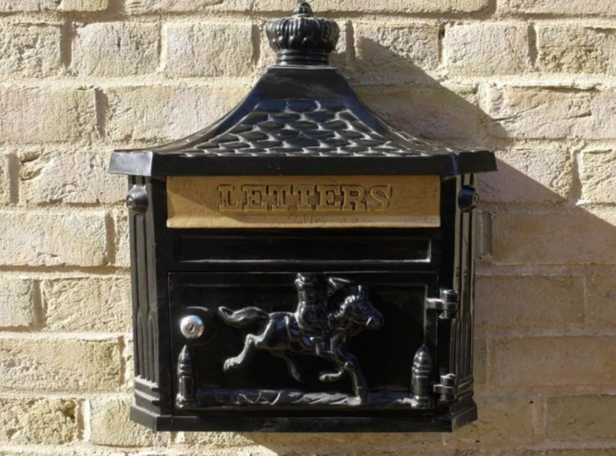 Aluminium Post Box – Wall Mounted – Black – D196