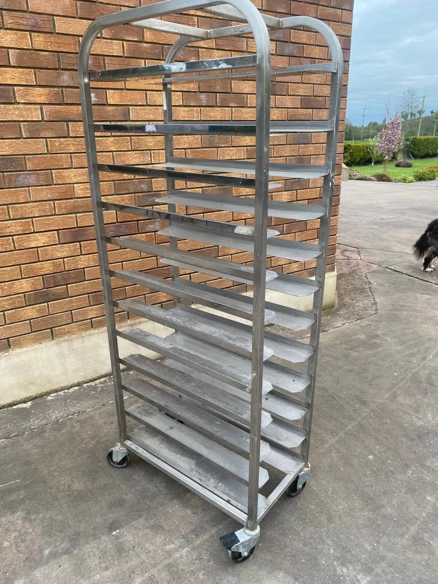 Rack for trays - Image 1