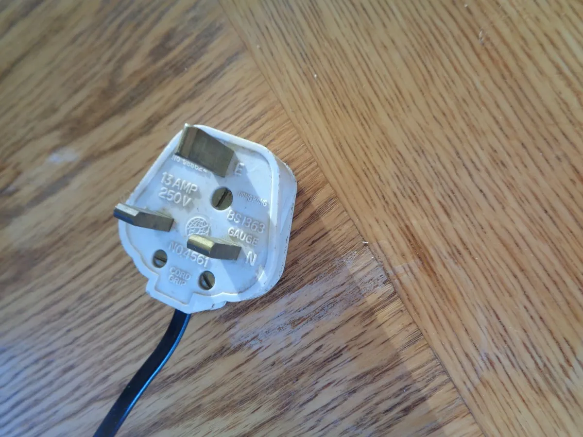 Square Elephant Lamp for Sale - Image 3