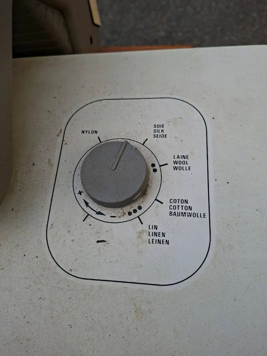 Singer Press Iron - Image 2