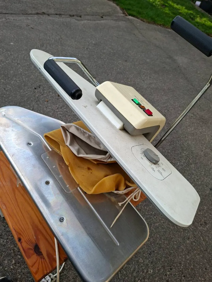 Singer Press Iron - Image 4