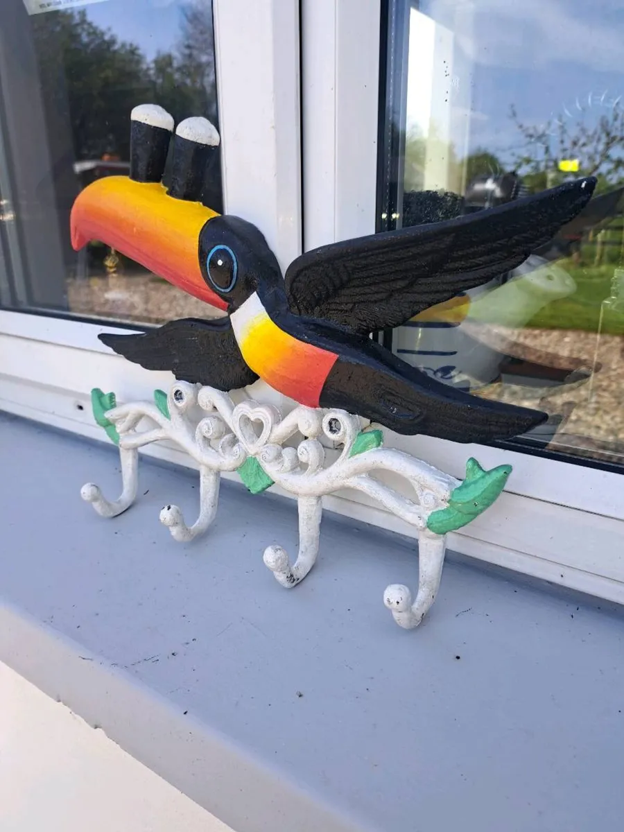 Guinness cast iron coat hanger - Image 2