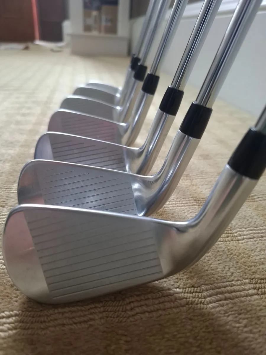 Titleist T200 Irons with Project X 6.0 Shafts - Image 1