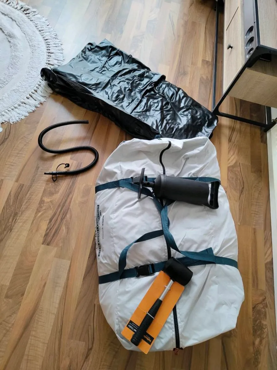 4 people inflatable tent with double mattress - Image 3