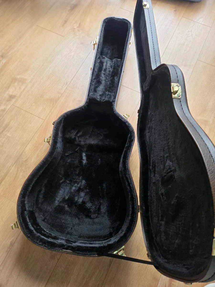 Takamine Hard Case As New - Image 2