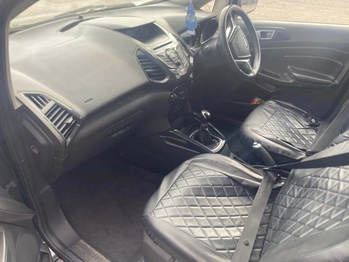 2017 Ford ecosport titanium - Image 4