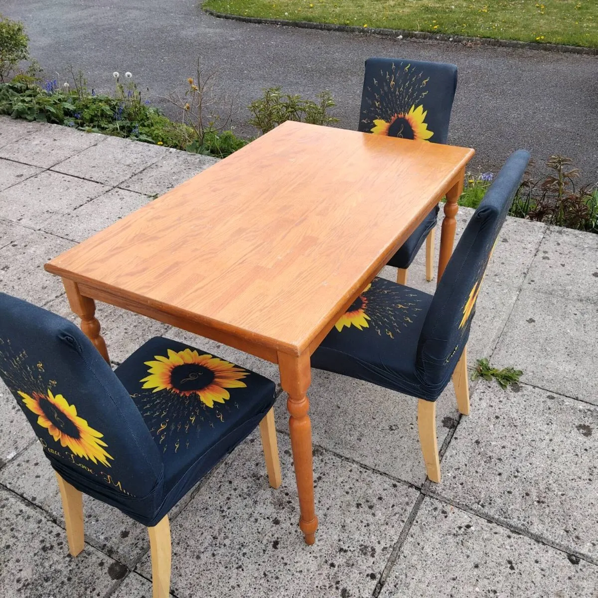Oak Table and Chairs - Image 3