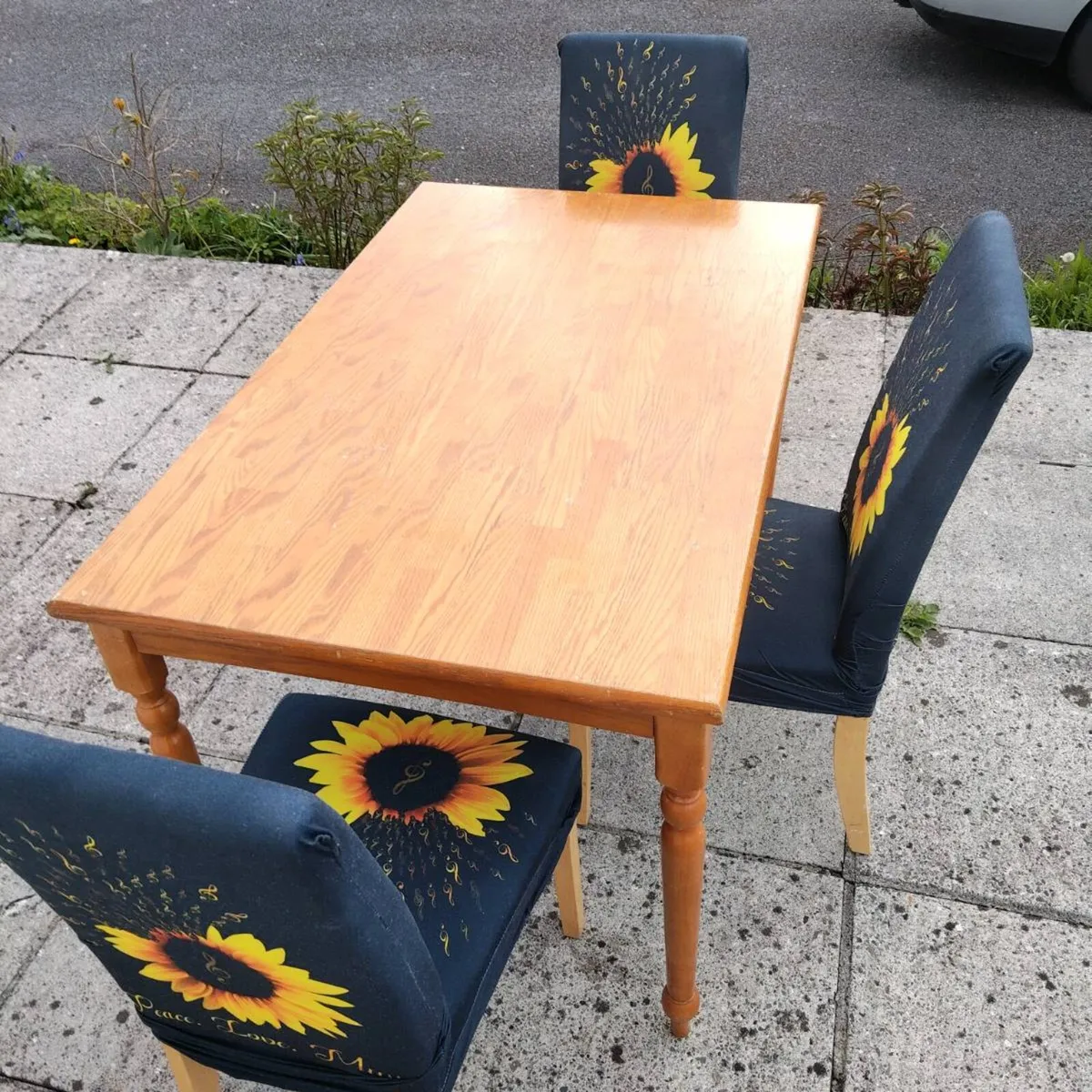 Oak Table and Chairs - Image 4