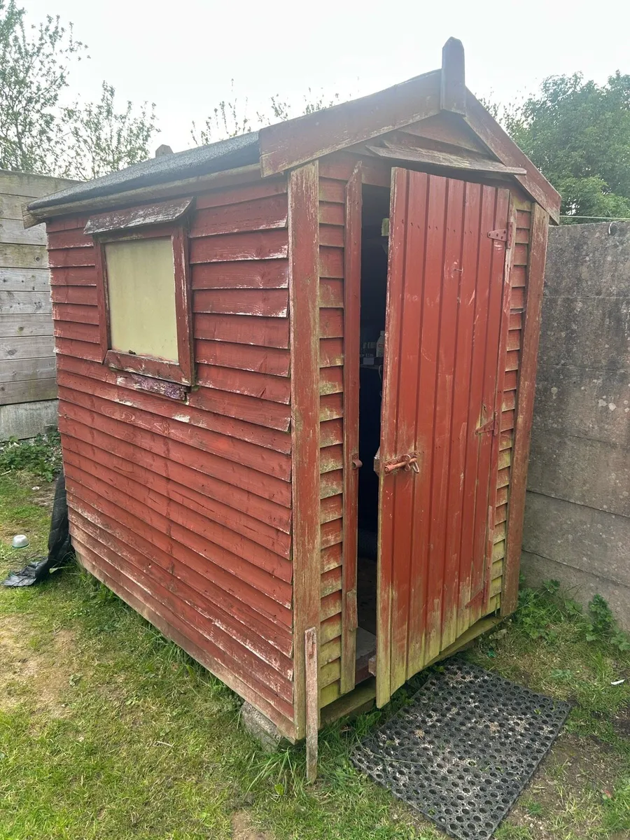 Free Garden shed 6ft by 4ft
