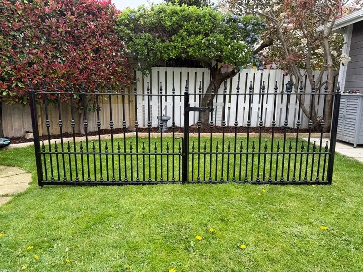 Steel swing gates