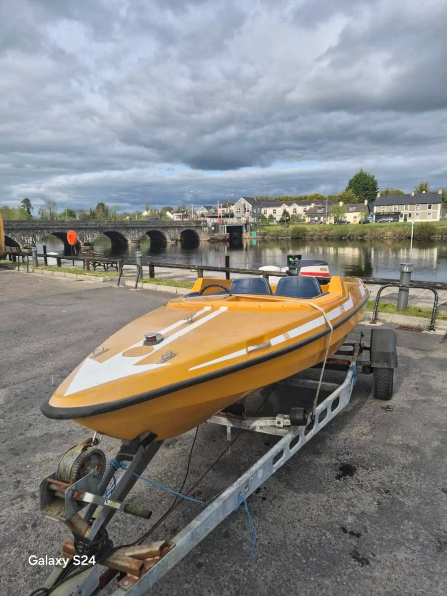 2 Seater  Boat - Image 4