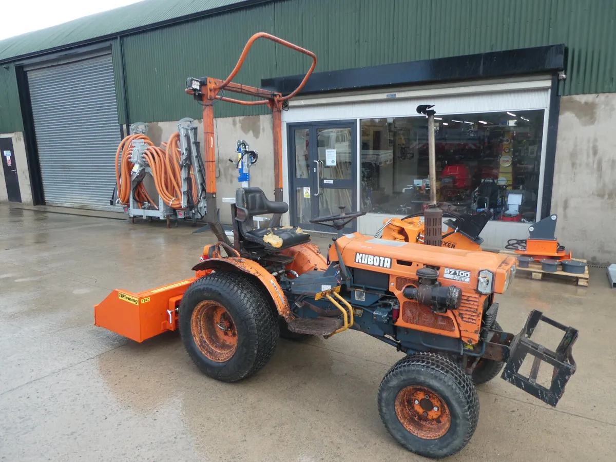 Kubota b7100 - Image 1