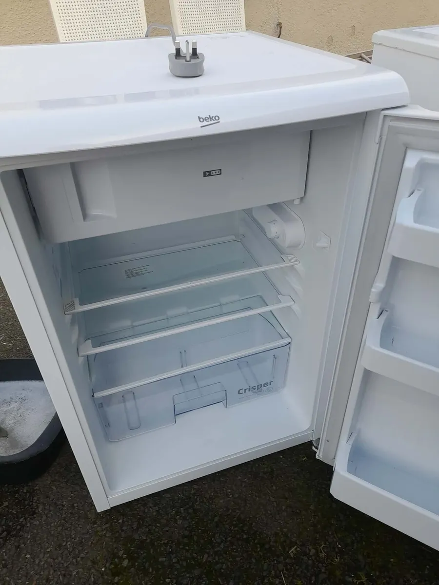 Under counter fridge - Image 2