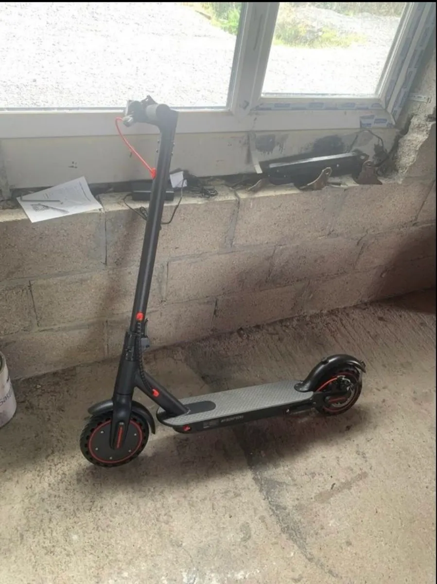 Electric scooter - Image 1