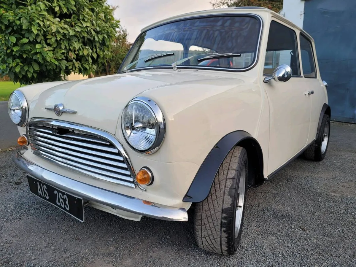 Classic mini cooper - Image 1