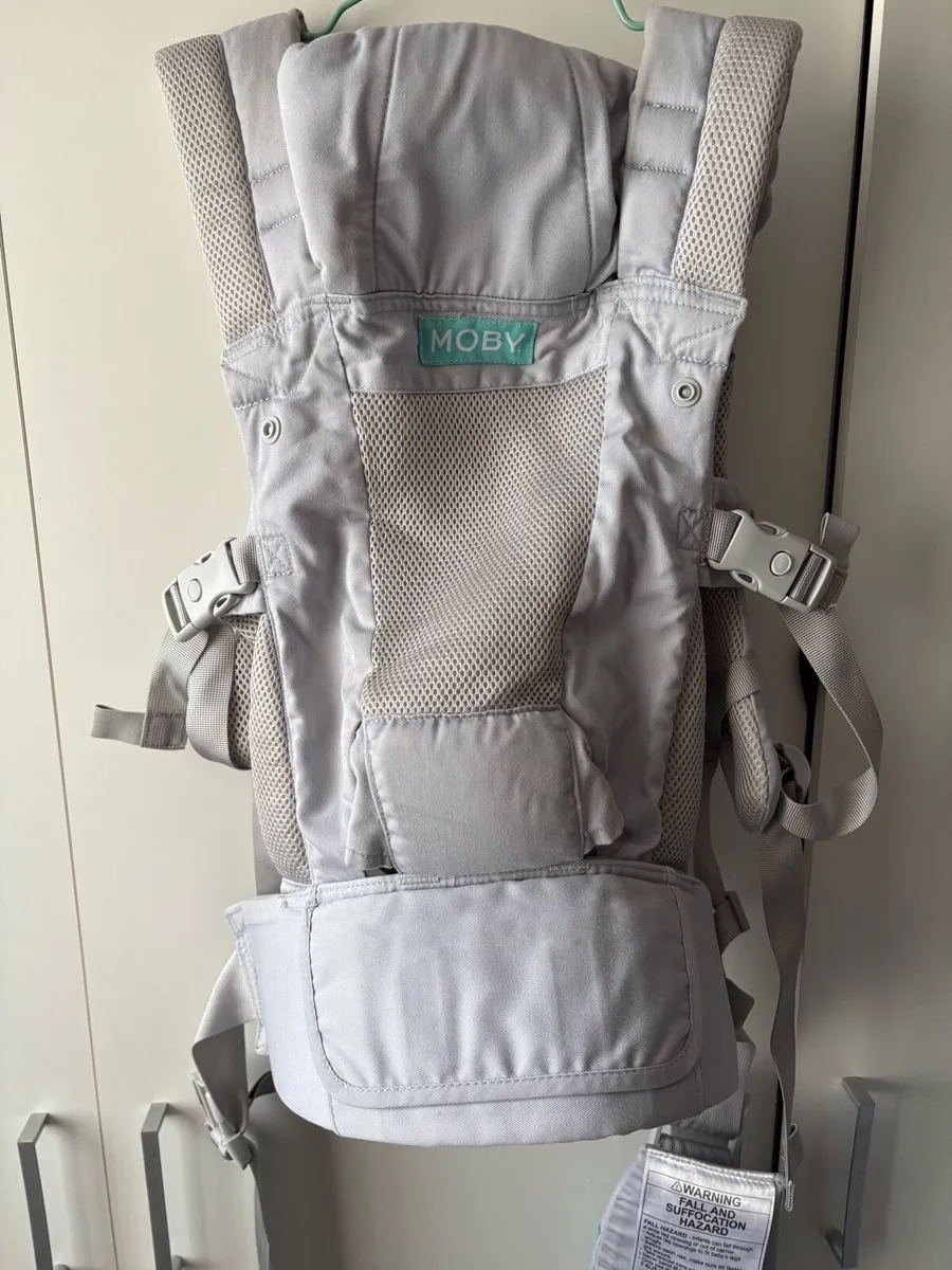 Moby baby carrier - Image 1