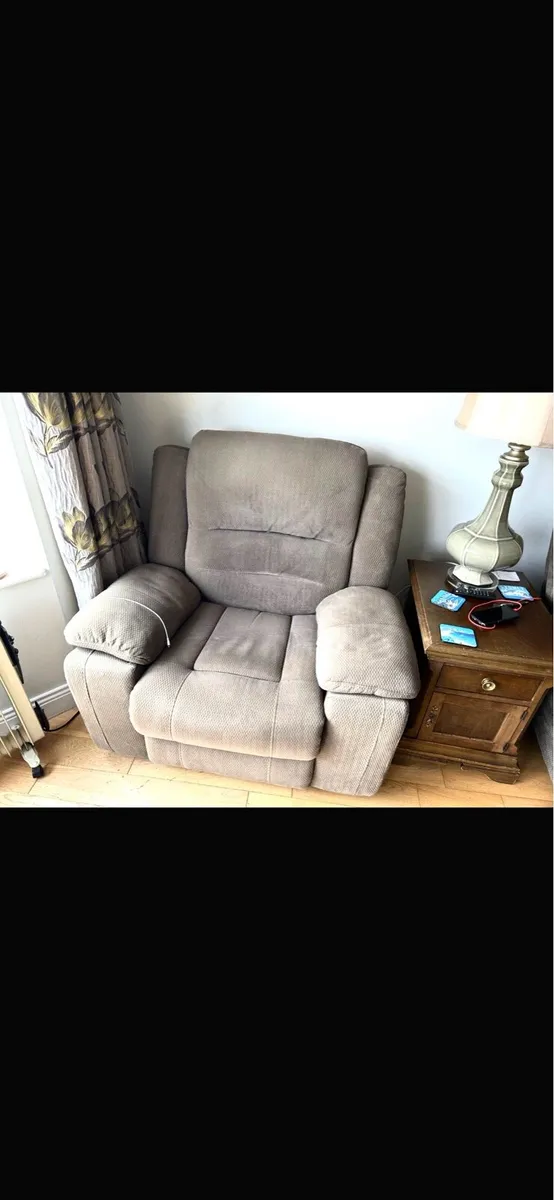 3 Piece Couch Set - Image 2