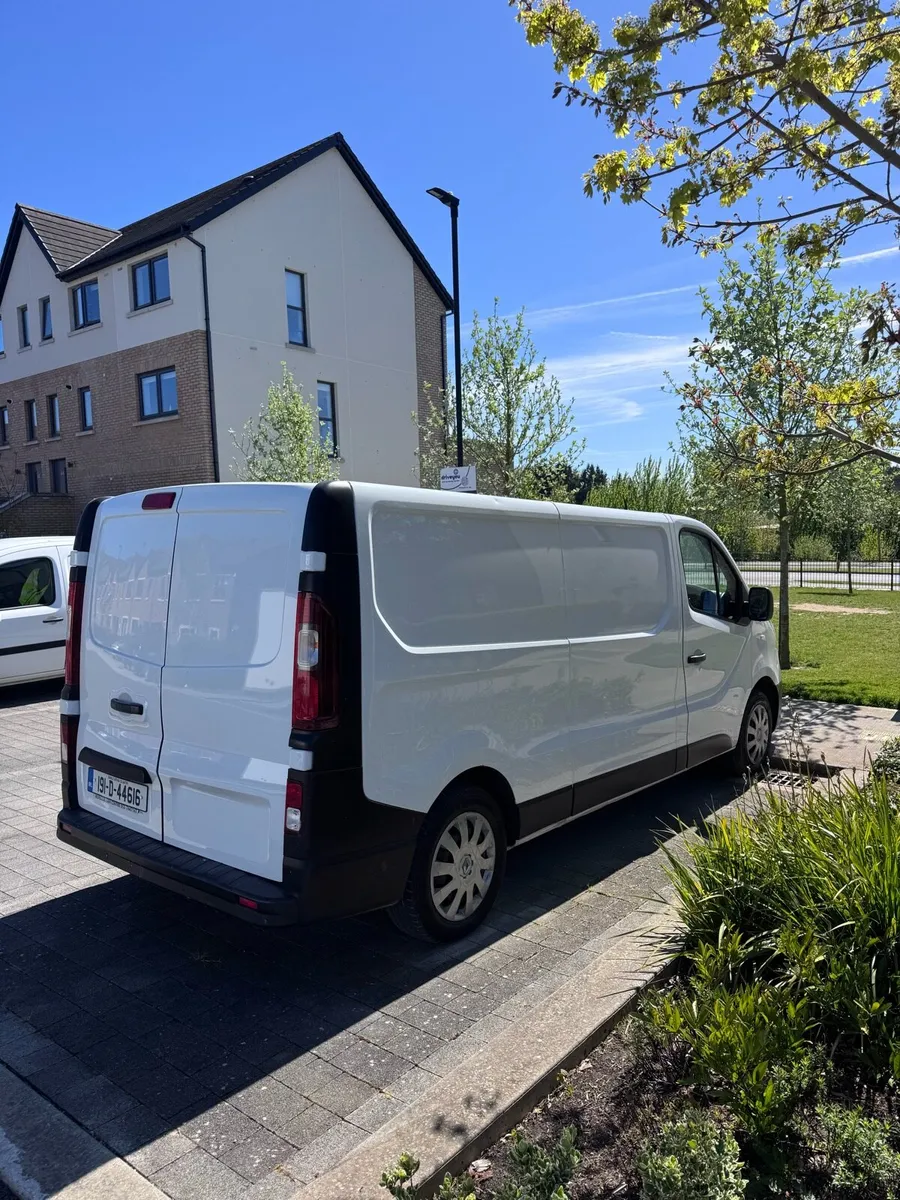 Renault Trafic 2019 - Image 2