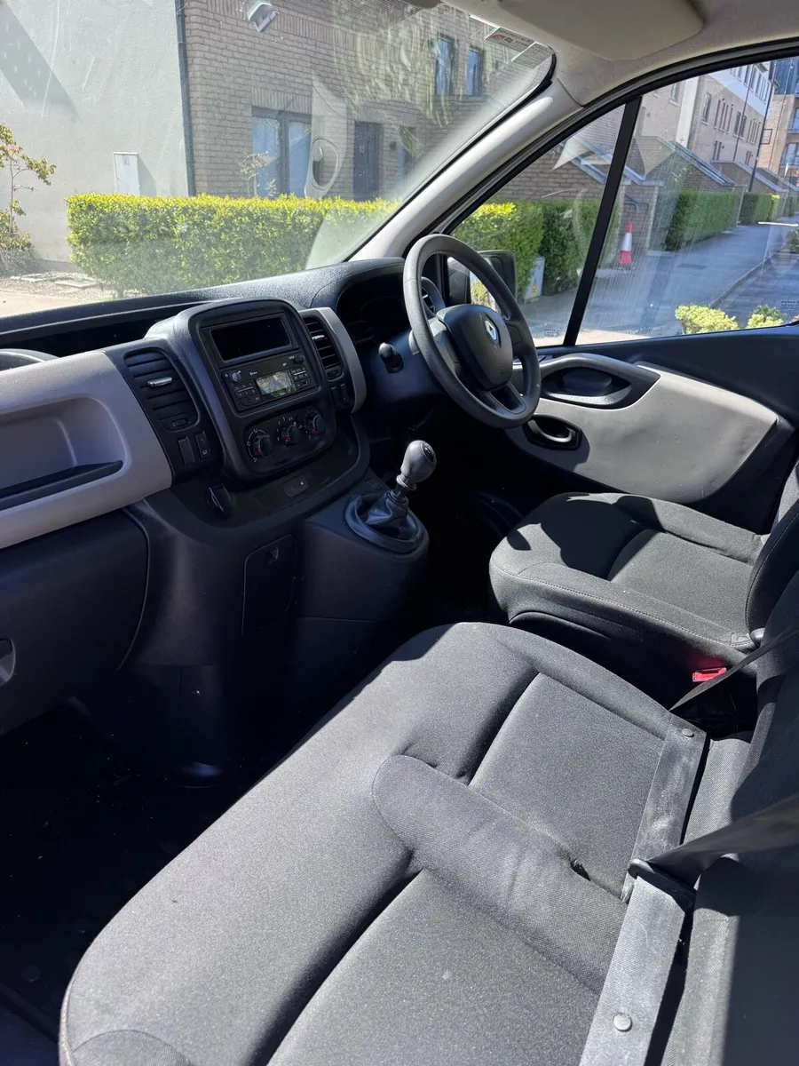 Renault Trafic 2019 - Image 4