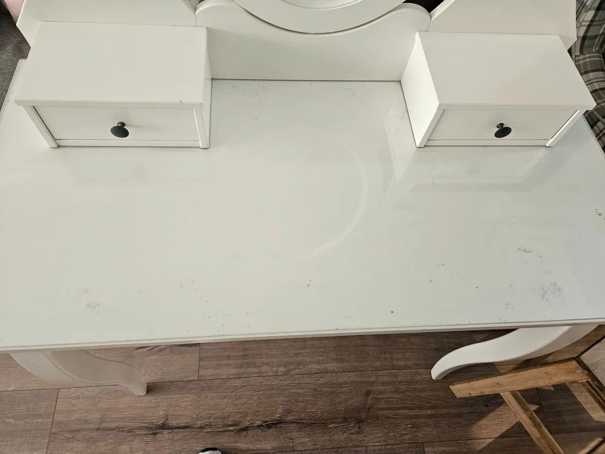 Vanity table - Image 2