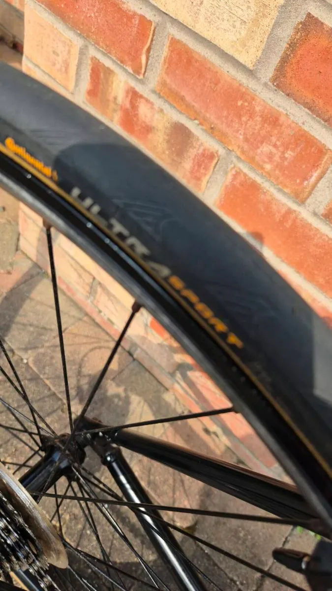 Road racing bike - Image 3