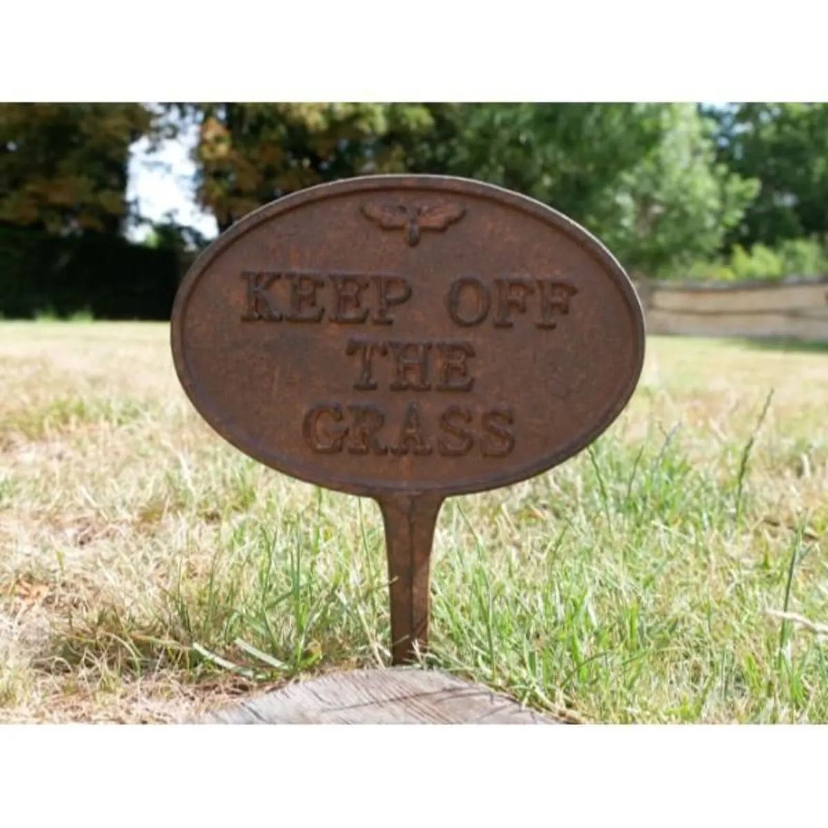 Keep off the Grass Rusty D11110